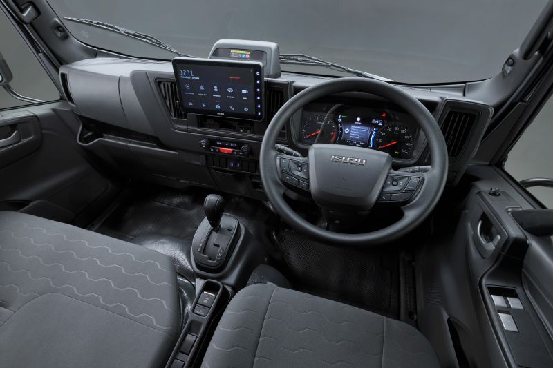2025 Isuzu N Series truck: Quick drive