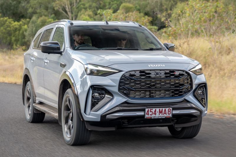 2025 Isuzu MU-X X-Terrain