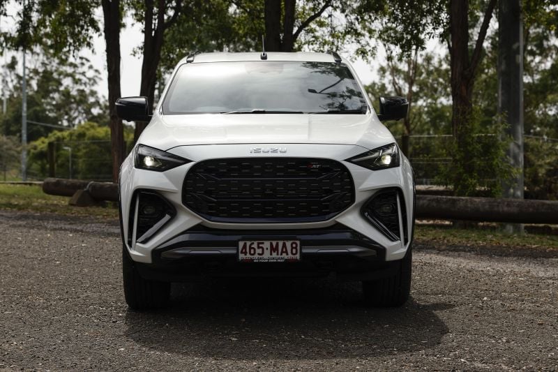 2025 Isuzu MU-X X-Terrain