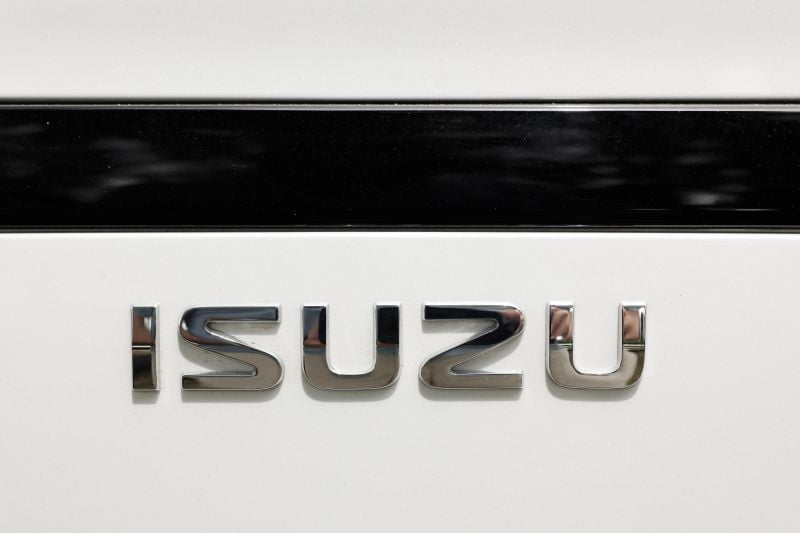 2025 Isuzu MU-X X-Terrain