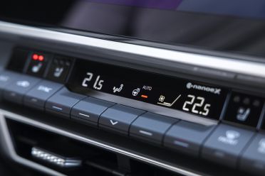 2025 Honda Accord e:HEV RS vs Toyota Camry SL: Spec Battle