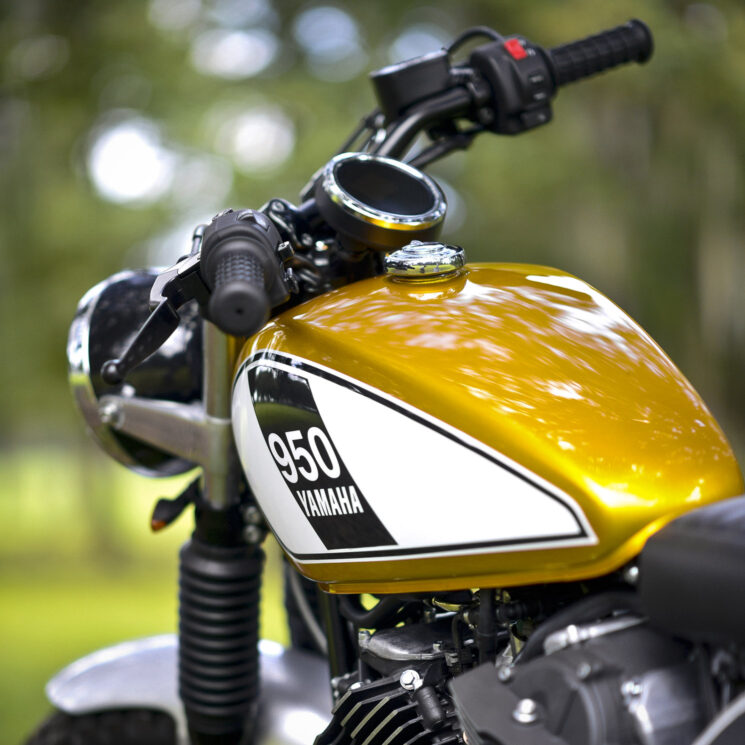 Hageman MC transforms the 2014 Yamaha Bolt into a clean retro scrambler. 