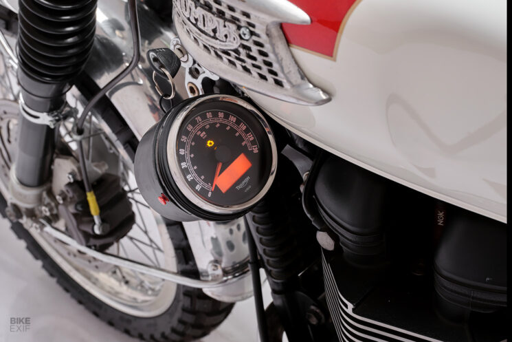 Triumph Scrambler desert sled by Frontwheel Motors