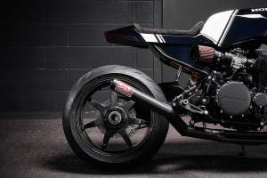 Custom Honda CBX750 by Ellaspede